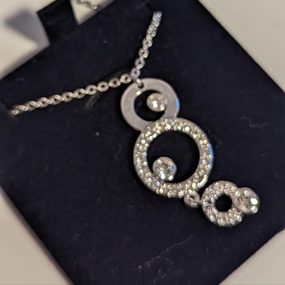 Crystal Pendant Necklace - Picture 4 of 5